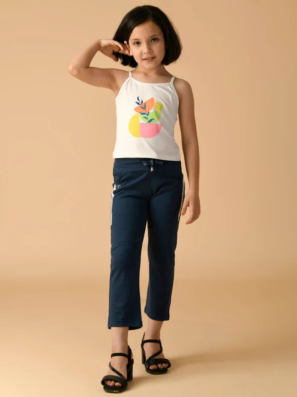 Manufacturer, Exporter, Importer, Supplier, Wholesaler, Retailer, Trader of Girls Navy Lowers in New Delhi, Delhi, India