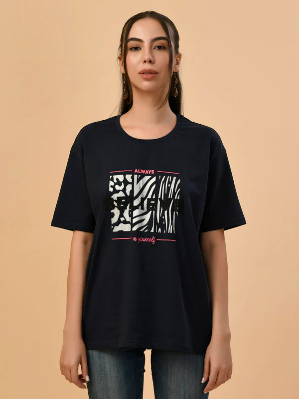 Manufacturer, Exporter, Importer, Supplier, Wholesaler, Retailer, Trader of Ladies Navy Regular T-Shirt in New Delhi, Delhi, India