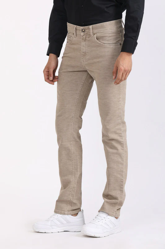 Manufacturer, Exporter, Importer, Supplier, Wholesaler, Retailer, Trader of Men Beige Jeans in New Delhi, Delhi, India