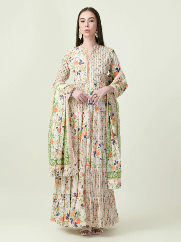 Manufacturer, Exporter, Importer, Supplier, Wholesaler, Retailer, Trader of Women Pranav Ethnic Floral Kurti Set in New Delhi, Delhi, India