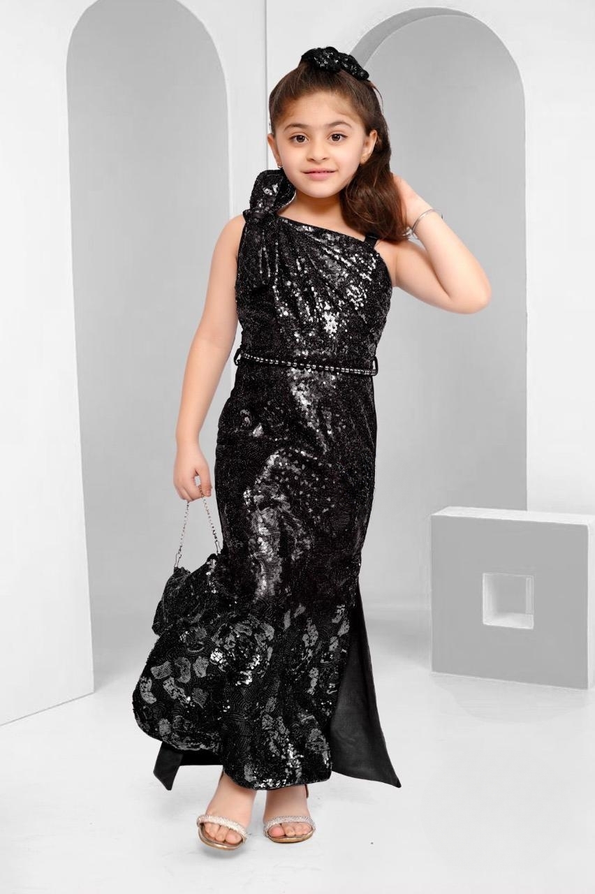 Manufacturer, Exporter, Importer, Supplier, Wholesaler, Retailer, Trader of Shining Black Colour Gown For Girls in New Delhi, Delhi, India